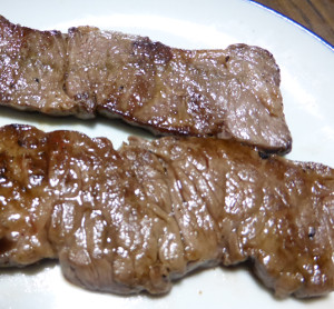 TANICAのヨーグルティアでステーキ肉を熟成させて焼いてみた TANICAのヨーグルティアでステーキ肉を熟成させて焼いてみた