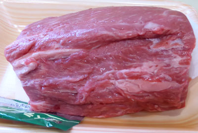 ローストビーフ用モモブロック肉を低温真空調理で熟成