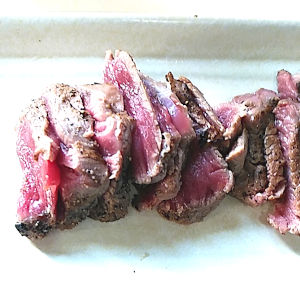 生ラム(もも肉)のタタキ