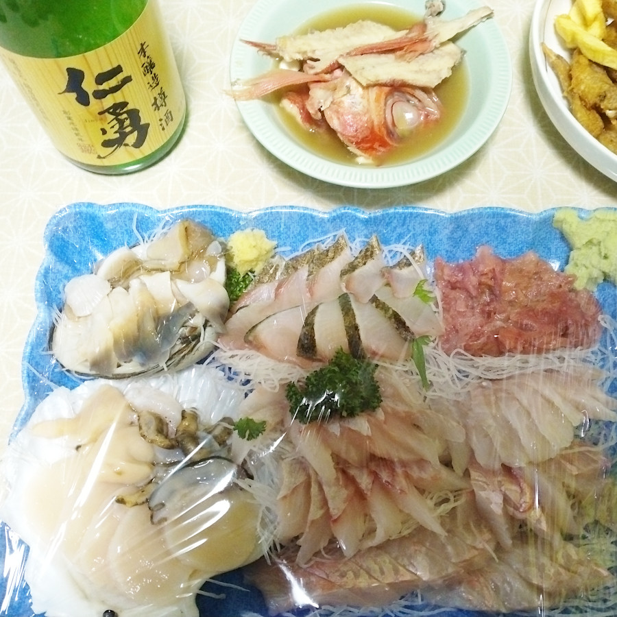 魚熊｜茂原|金目鯛、八角、ホタテ、とり貝、サワラの炙り、マグロの中落、金目鯛のあら炊き