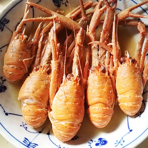 クモエビ(オオコシオリエビ)の味噌茹で