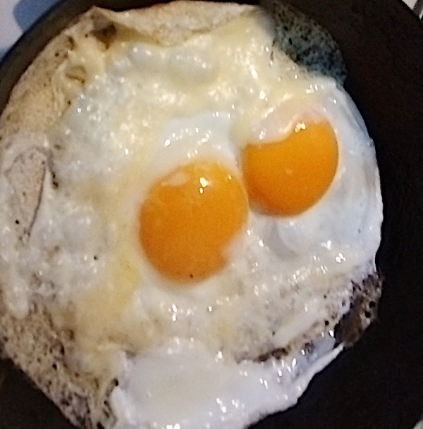 カズチー目玉焼き